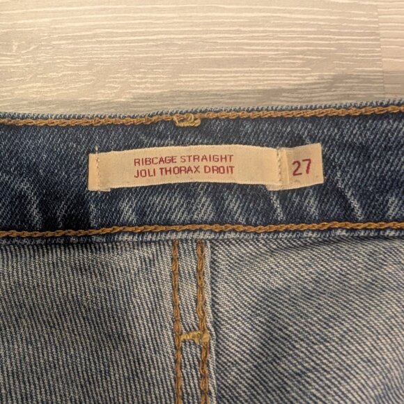 Levi's High Waist Ribcage Straight Jeans - Picture 7 of 13